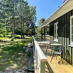 Cozy In Aakirkeby With Wifi Holiday home