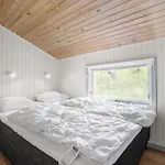 Cozy In Aakirkeby With Wifi Holiday home *