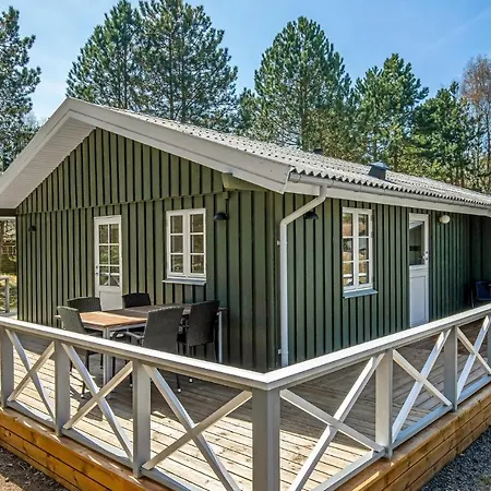 Cozy In Aakirkeby With Wifi