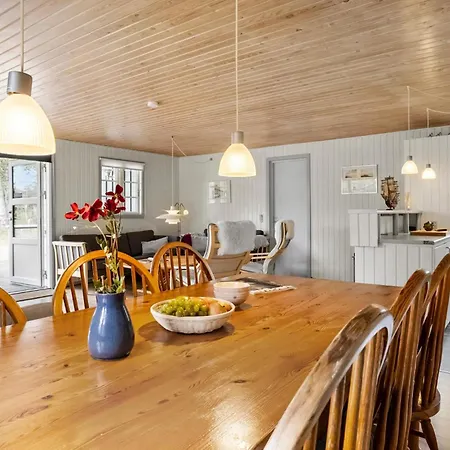 Cozy In Aakirkeby With Wifi Holiday home *
